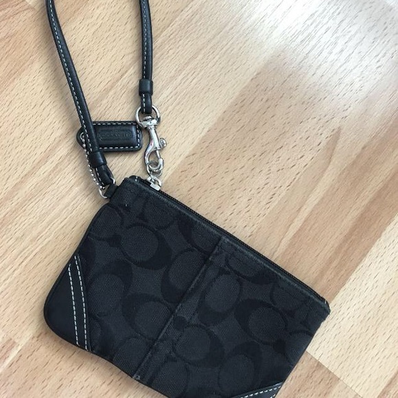 Coach wristlet - Picture 1 of 4